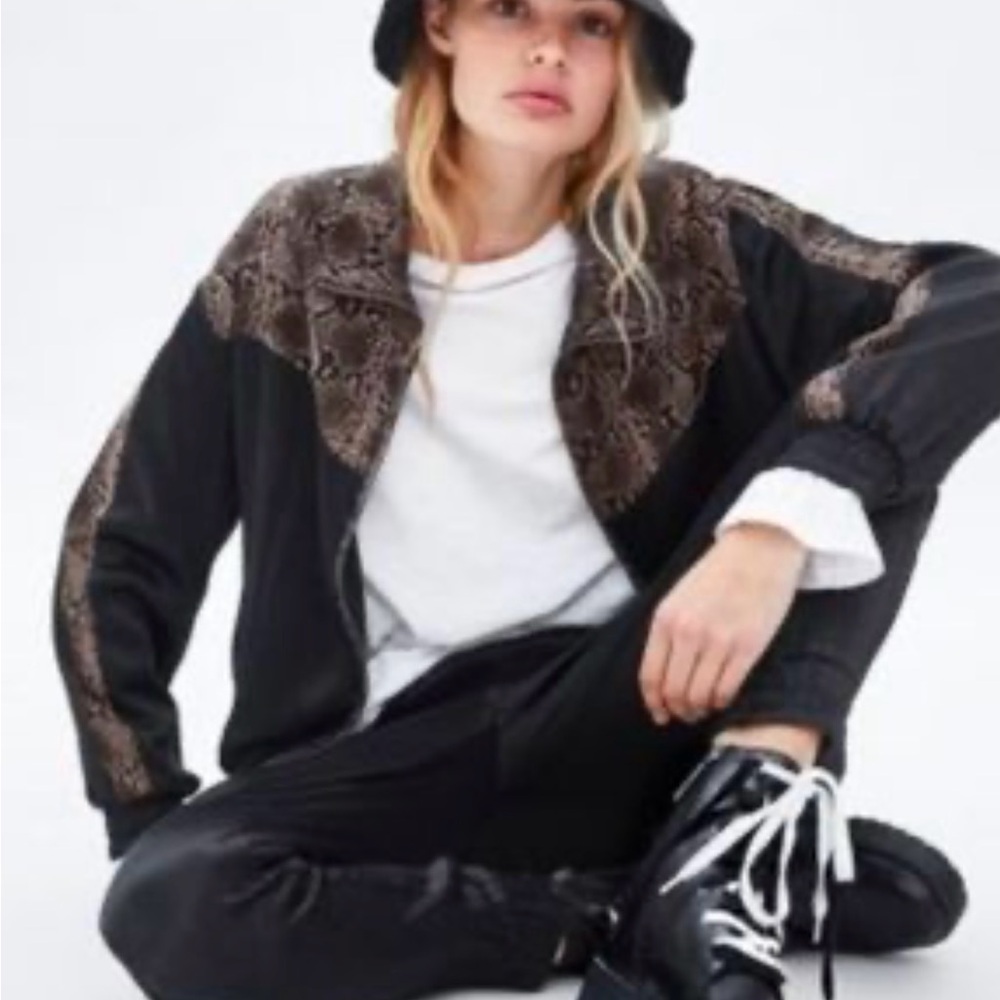 ZARA Bomber Jacket  Snake /Animal Print Lightweight Bloggers Fav New